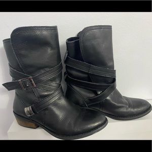 Skechers boots womens